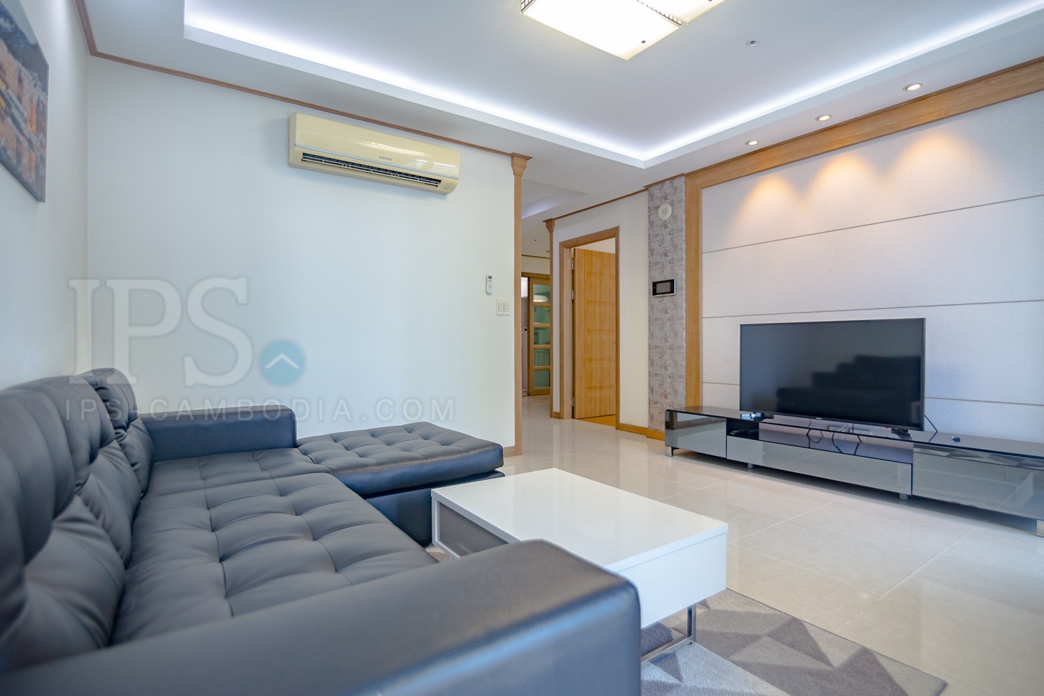 27th Floor 2 Bedroom Condo For Sale - De Castle Royal, BKK1, Phnom Penh - Image 3