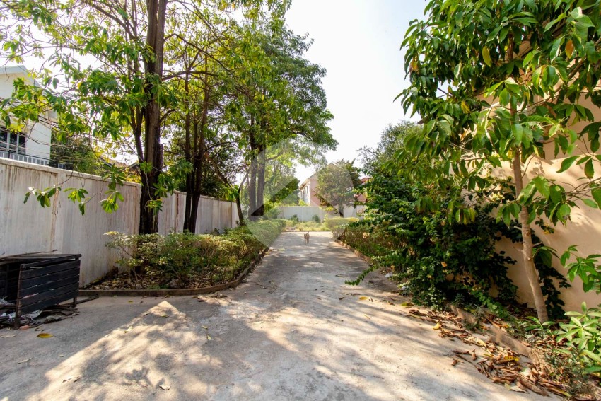 1433 Sqm Commercial Land For Sale - Wat Domnak, Sala Komreuk, Siem Reap