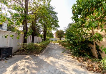 1433 Sqm Commercial Land For Sale - Wat Domnak, Sala Komreuk, Siem Reap thumbnail