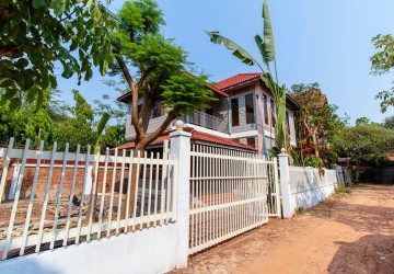 3 Bedroom Villa For Sale - Svay Dangkum, Siem Reap thumbnail