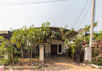 2 Bedroom House For Sale - Svay Dangkum, Siem Reap thumbnail