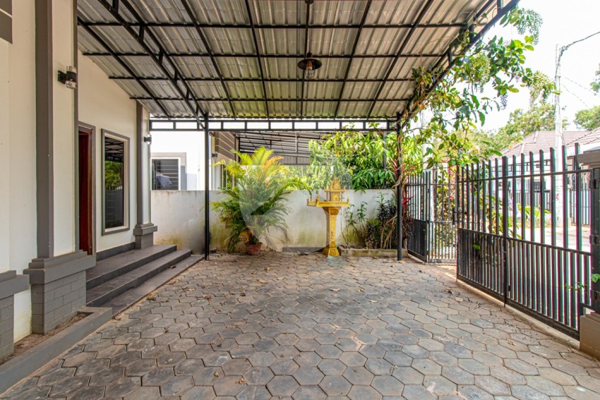 2 Bedroom House For Sale - Svay Dangkum, Siem Reap