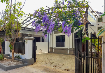 2 Bedroom House For Sale - Svay Dangkum, Siem Reap thumbnail