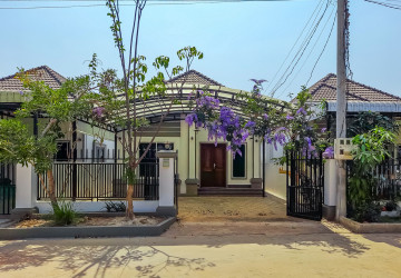 2 Bedroom House For Sale - Svay Dangkum, Siem Reap thumbnail