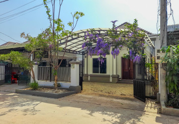 2 Bedroom House For Sale - Svay Dangkum, Siem Reap thumbnail