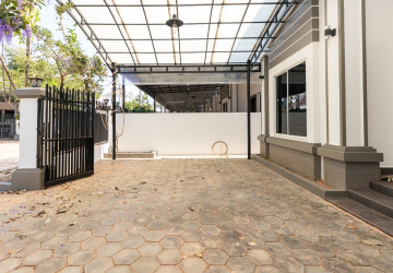 2 Bedroom House For Sale - Svay Dangkum, Siem Reap thumbnail