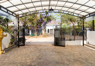 2 Bedroom House For Sale - Svay Dangkum, Siem Reap thumbnail