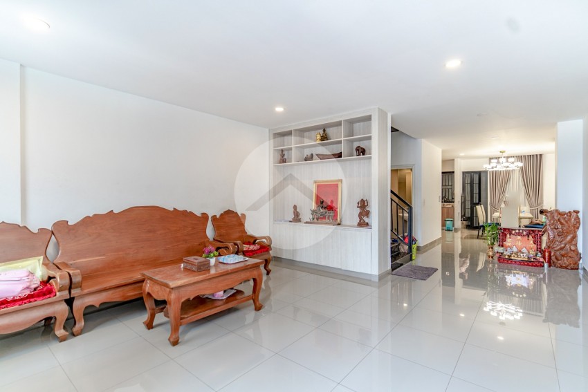 4 Bedroom Link A Villa For Sale - Chip Mong Park Land 598, Russey Keo, Phnom Penh