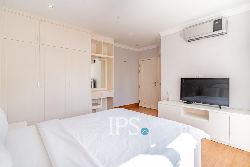 2 Bedroom Serviced Apartment For Rent - BKK1, Phnom Penh