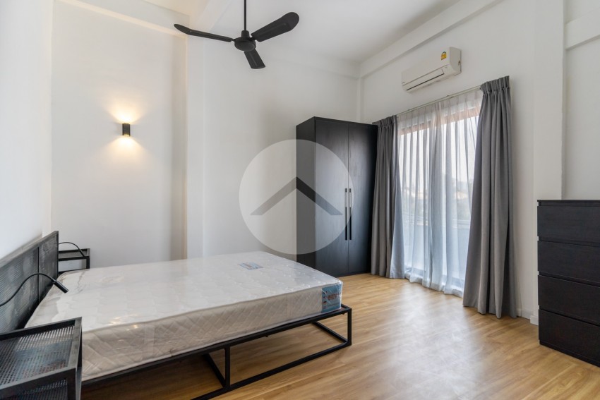 2 Bedroom Renovated Apartment For Rent - Phsar Chas, Phnom Penh