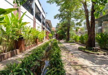 18 Bedroom Hotel For Sale  - Svay Dangkum, Siem Reap thumbnail