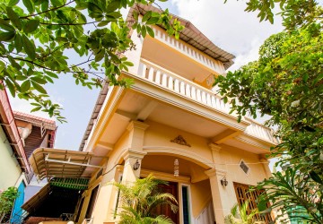 2 Bedroom Apartment For Rent - Slor Kram, Siem Reap thumbnail