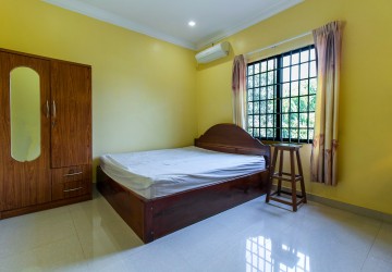 2 Bedroom Apartment For Rent - Slor Kram, Siem Reap thumbnail