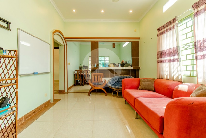 2 Bedroom Apartment For Rent - Slor Kram, Siem Reap