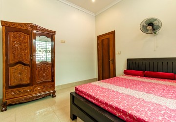 2 Bedroom Apartment For Rent - Slor Kram, Siem Reap thumbnail