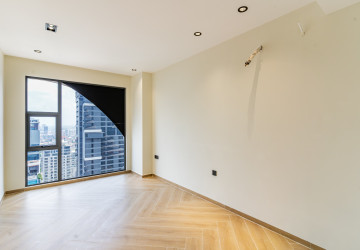 39th Floor 3 Bedroom Condo Type S1 Resale - Time Square 306, BKK1, Phnom Penh thumbnail