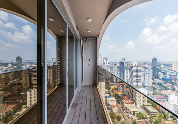 39th Floor 3 Bedroom Condo Type S1 Resale - Time Square 306, BKK1, Phnom Penh thumbnail
