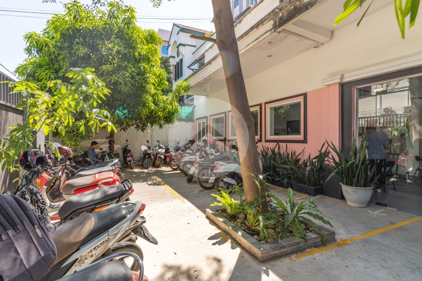 420 Sqm Commercial Villa For Rent - Toul Tum Poung , Phnom Penh