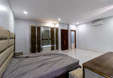 4 Bedroom House For Sale - Svay Dangkum, Siem Reap thumbnail