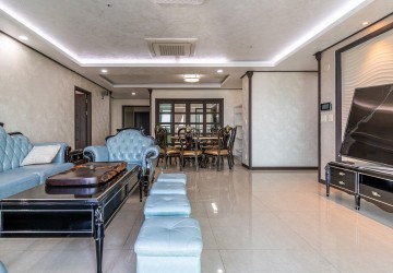 4 Bedroom Condo For Rent - De Castle Royal, BKK 1, Phnom Penh thumbnail