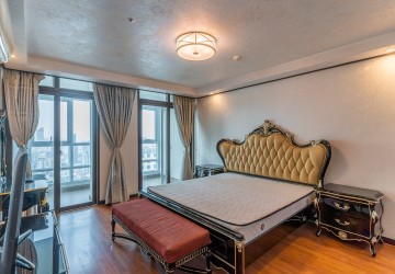 4 Bedroom Condo For Rent - De Castle Royal, BKK 1, Phnom Penh thumbnail