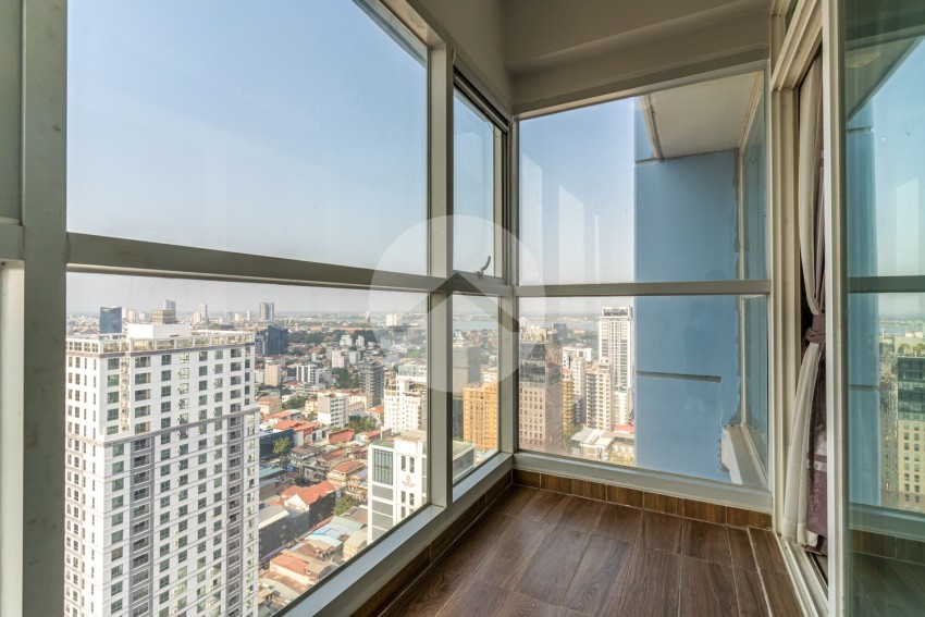 4 Bedroom Condo For Rent - De Castle Royal, BKK 1, Phnom Penh