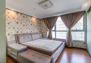 3 Bedroom Condo For Rent - De Castle Royal, BKK 1, Phnom Penh thumbnail