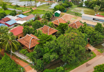 8 Bedroom Wooden House For Rent - Chreav, Siem Reap thumbnail