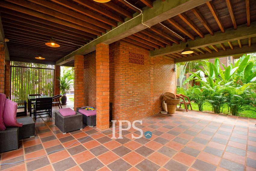 8 Bedroom Wooden House For Rent - Chreav, Siem Reap