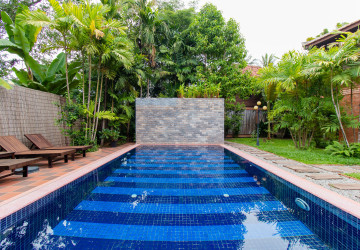 8 Bedroom Wooden House For Rent - Chreav, Siem Reap thumbnail