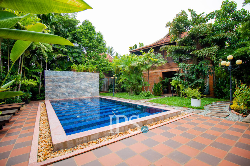 8 Bedroom Wooden House For Rent - Chreav, Siem Reap