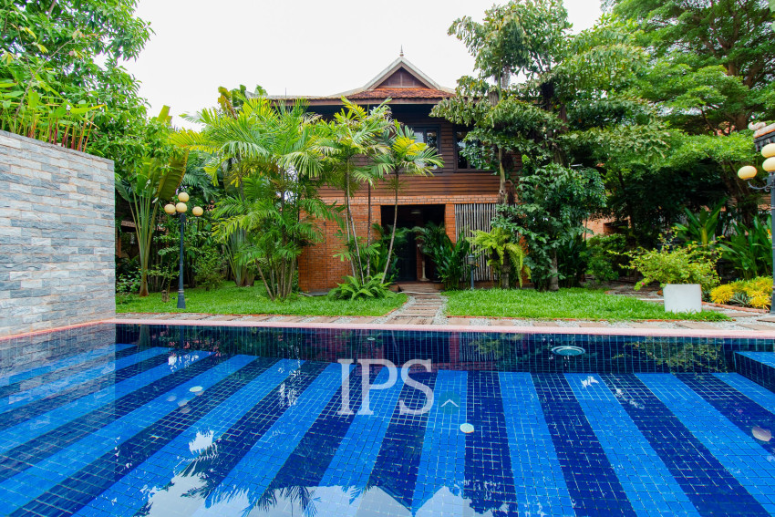 8 Bedroom Wooden House For Rent - Chreav, Siem Reap