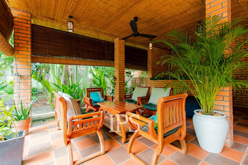 8 Bedroom Wooden House For Rent - Chreav, Siem Reap