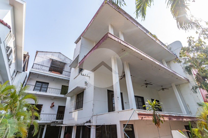 16 Bedroom Commercial Boutique Villa For Rent - Beoung Raing, Phnom Penh