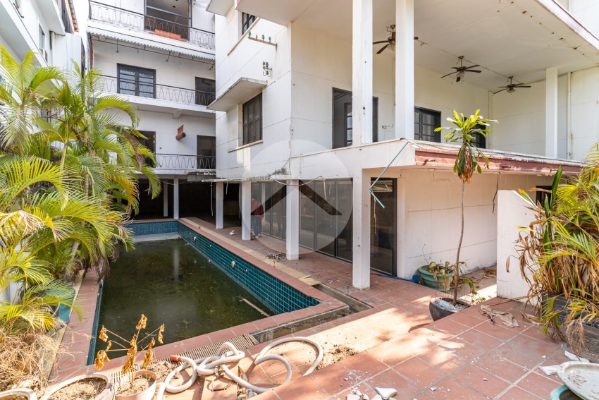 16 Bedroom Commercial Boutique Villa For Rent - Beoung Raing, Phnom Penh