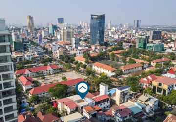 16 Bedroom Commercial Boutique Villa For Rent - Beoung Raing, Phnom Penh thumbnail