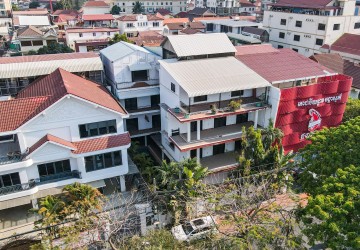 16 Bedroom Commercial Boutique Villa For Rent - Beoung Raing, Phnom Penh thumbnail