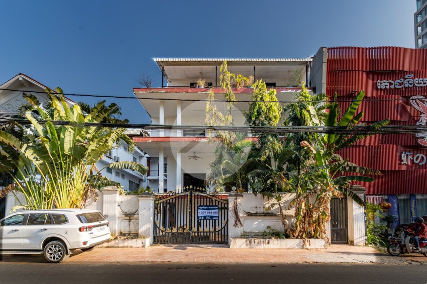 16 Bedroom Commercial Boutique Villa For Rent - Beoung Raing, Phnom Penh