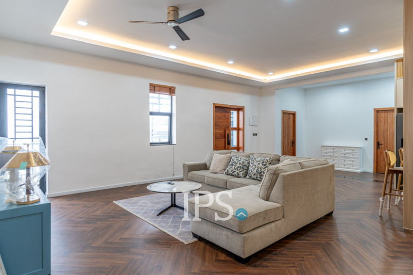 Renovated 3 Bedroom Apartment For Rent - Beoung Raing, Phnom Penh