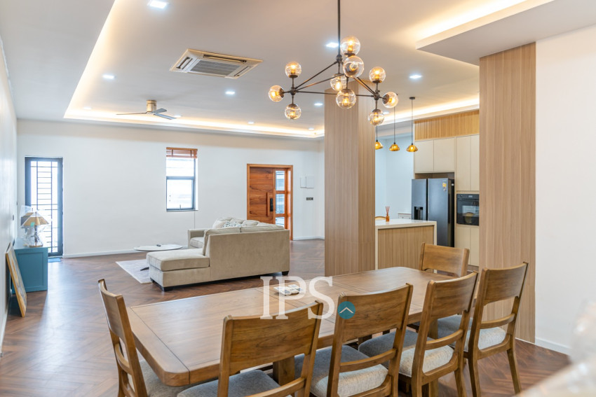 Renovated 3 Bedroom Apartment For Rent - Beoung Raing, Phnom Penh