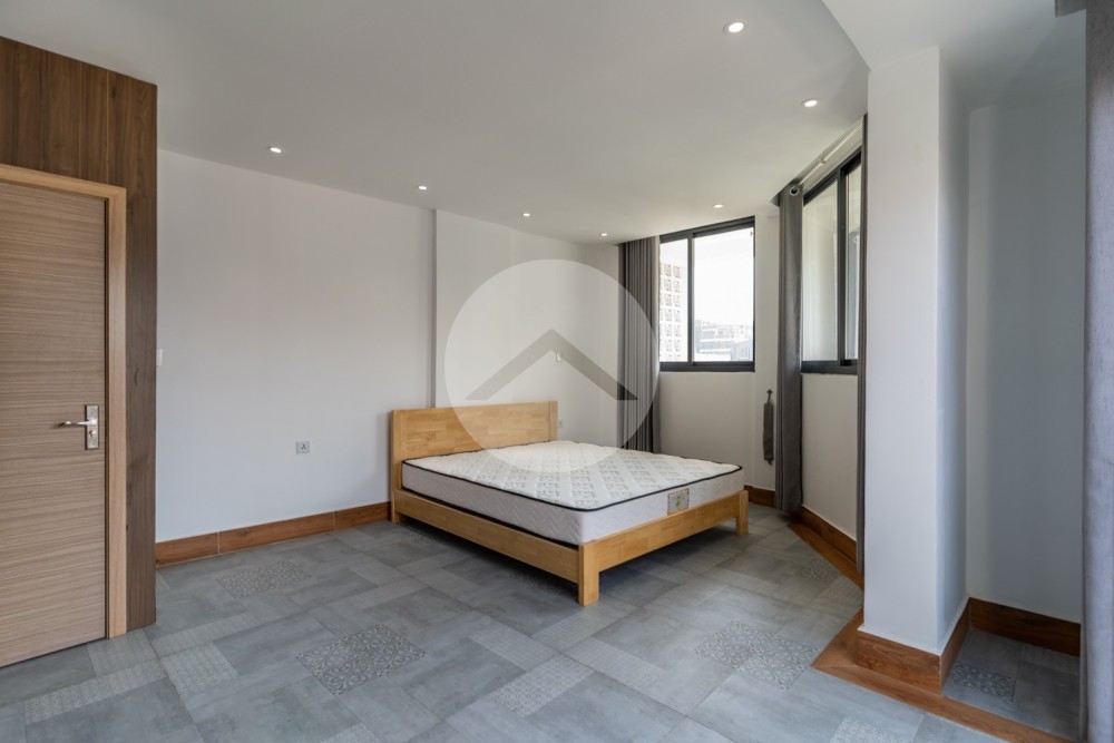 3 Bedroom Duplex Apartment For Rent - Phsar Thmei 3, Phnom Penh - Image 9