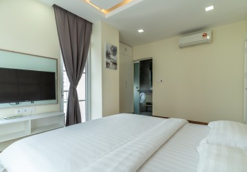 11th Floor 2 Bedroom Condo For Sale - Infinity 28, Chroy Changvar, Phnom Penh thumbnail
