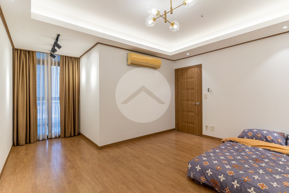 5th Floor 2 Bedroom Condo For Sale - De Castle Royal, BKK1, Phnom Penh - Image 9 5th Floor 2 Bedroom Condo For Sale - De Castle Royal, BKK1, Phnom Penh - Image 9