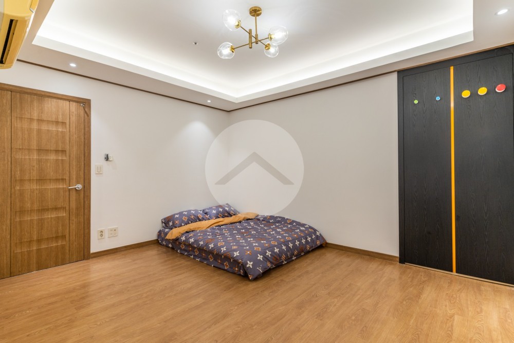 5th Floor 2 Bedroom Condo For Sale - De Castle Royal, BKK1, Phnom Penh - Image 8 5th Floor 2 Bedroom Condo For Sale - De Castle Royal, BKK1, Phnom Penh - Image 8
