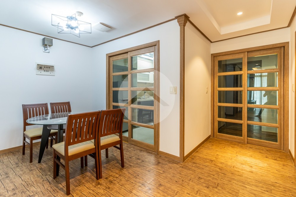 5th Floor 2 Bedroom Condo For Sale - De Castle Royal, BKK1, Phnom Penh - Image 5 5th Floor 2 Bedroom Condo For Sale - De Castle Royal, BKK1, Phnom Penh - Image 5