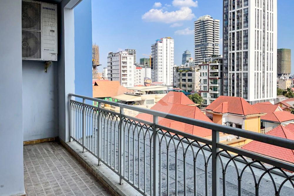 5th Floor 2 Bedroom Condo For Sale - De Castle Royal, BKK1, Phnom Penh - Image 16 5th Floor 2 Bedroom Condo For Sale - De Castle Royal, BKK1, Phnom Penh - Image 16
