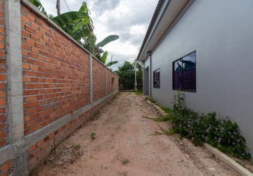 3 Bedroom House For Rent - Chreav, Siem Reap thumbnail