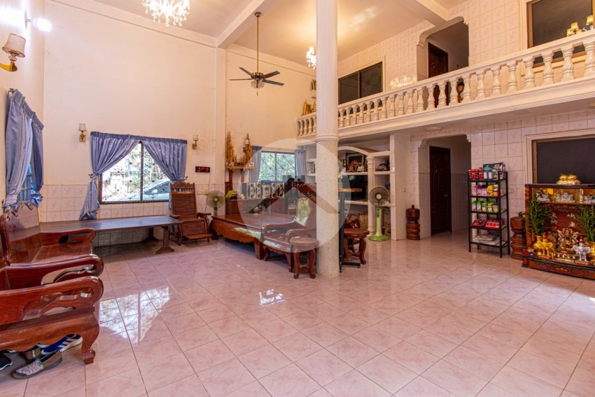 9 Bedroom House For Sale - Slor Kram, Siem Reap