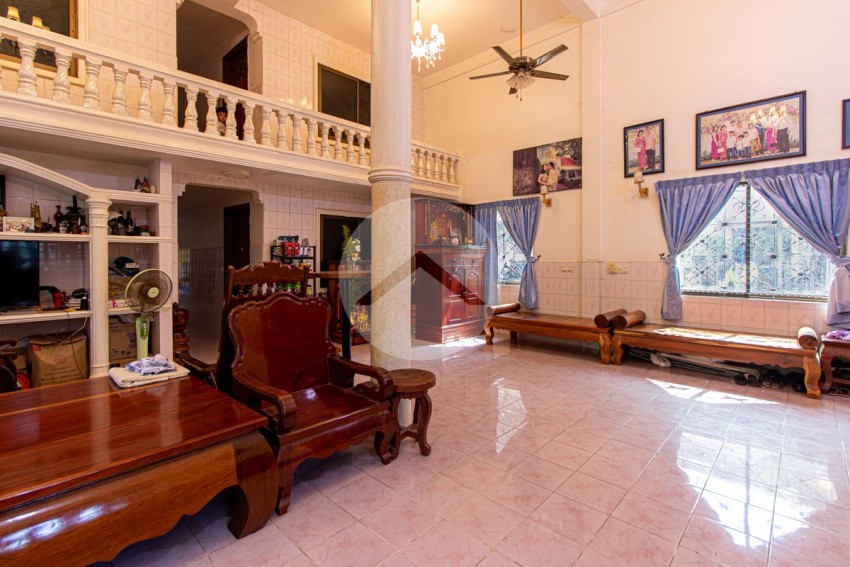 9 Bedroom House For Sale - Slor Kram, Siem Reap