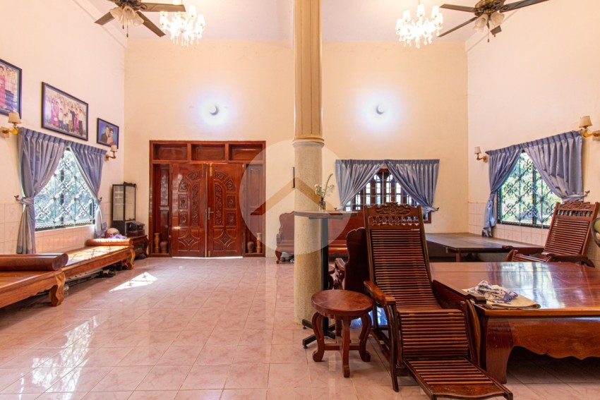 9 Bedroom House For Sale - Slor Kram, Siem Reap